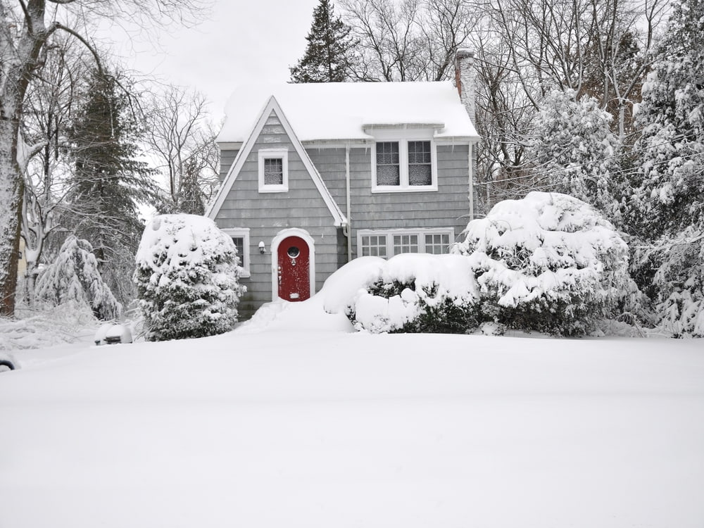 Tips on Removing Snow from Your Roof
