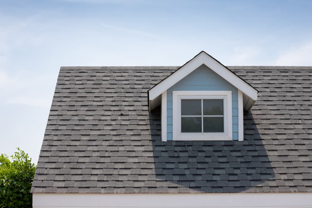 What are the advantages of asphalt shingle roofs